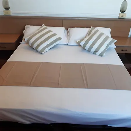 Hotel Salsedine  4 Min Da Fiera ! 3*