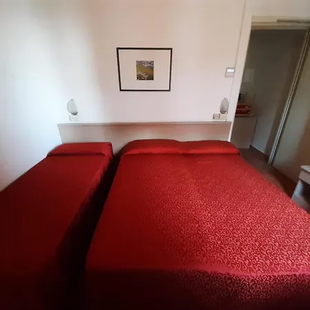 Salsedine  4 Min Da Fiera ! Hotel